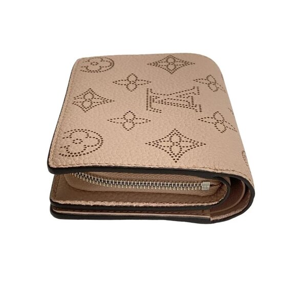 LOUIS VUITTON Portefeuille Clare Guimauve Mahina RFID : confirmed 728-081125 - Picture 3 of 14